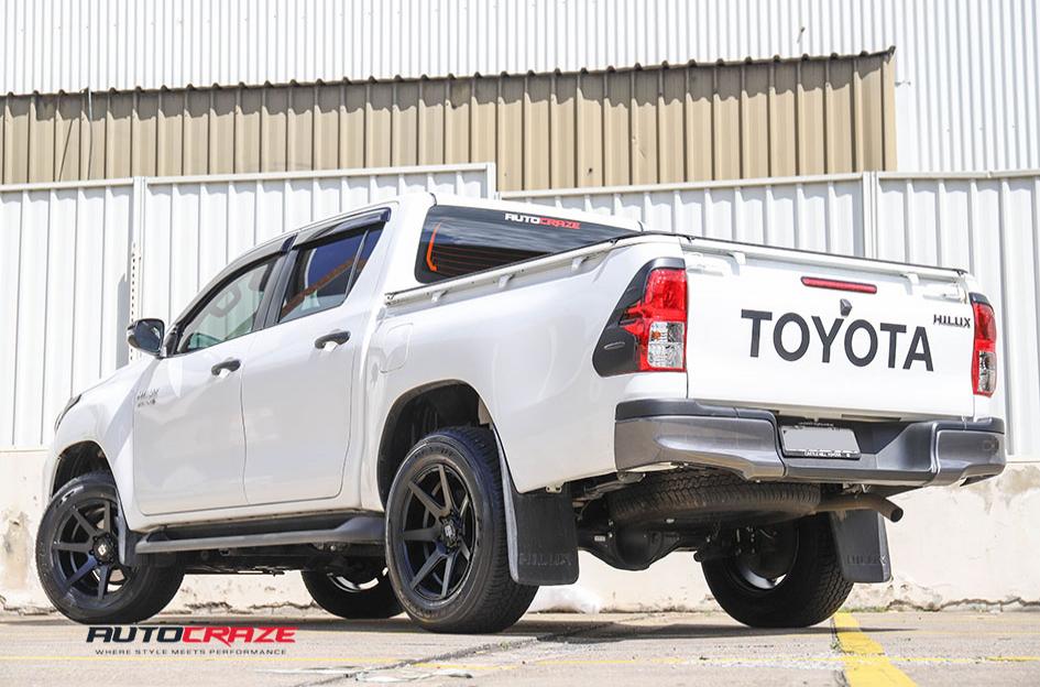 TOYOTA HILUX 4WD AVALANCHE MATTE BLACK FRONT MILLED